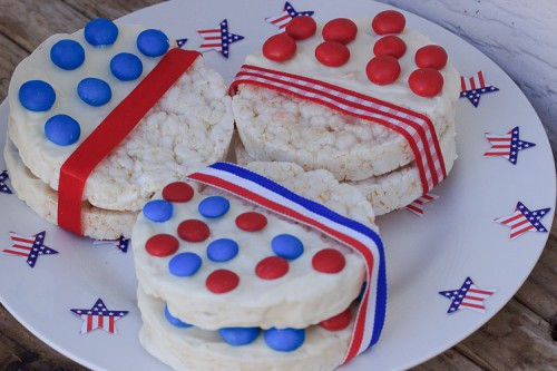 http://www.savynaturalista.com/2013/06/24/red-white-and-blue-rice-cakes