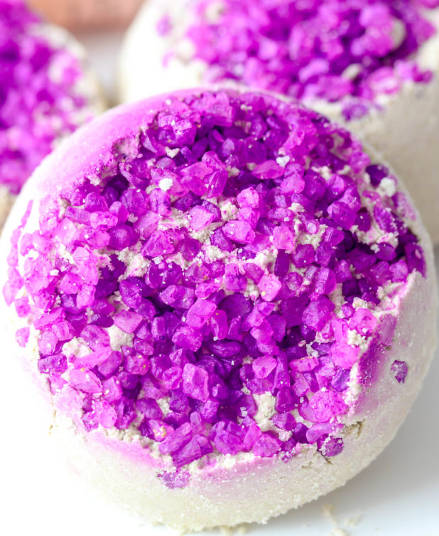  Amethyst Geode Bath Bomb is made using large crystal sea salts made with bentonite clay to detoxify and relax the body while clearing the mind. This #bathbomb is part of a birthstone collection that Shundara approved! 