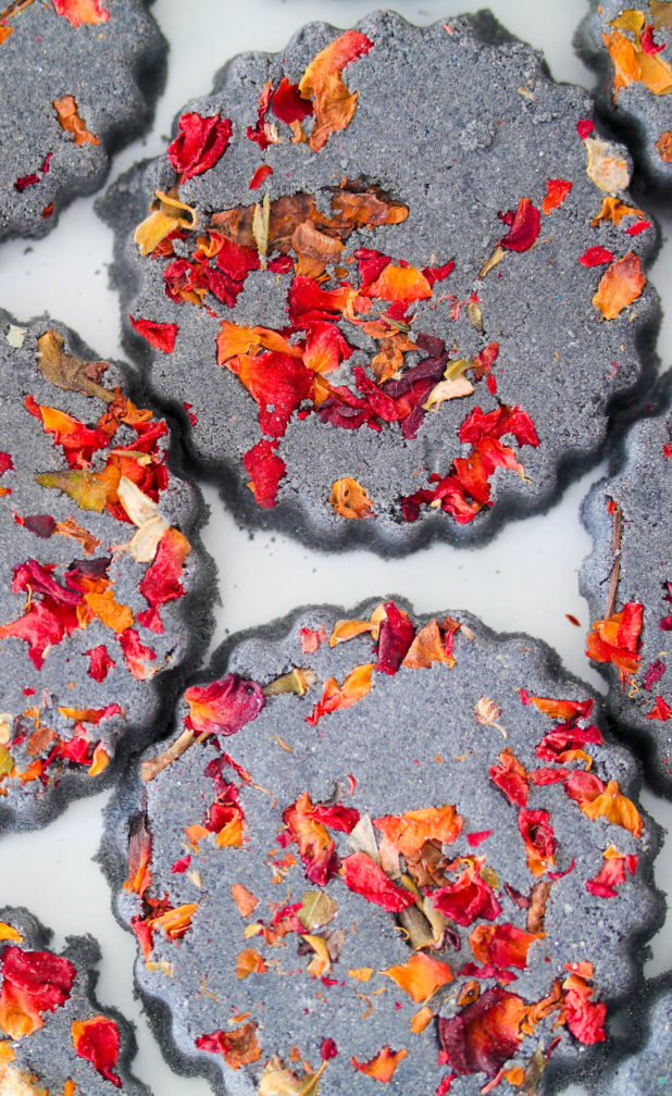 These Black Rose Petal Bath Bombs are made with real rose petals and activated charcoal are natural and smell pretty amazing!