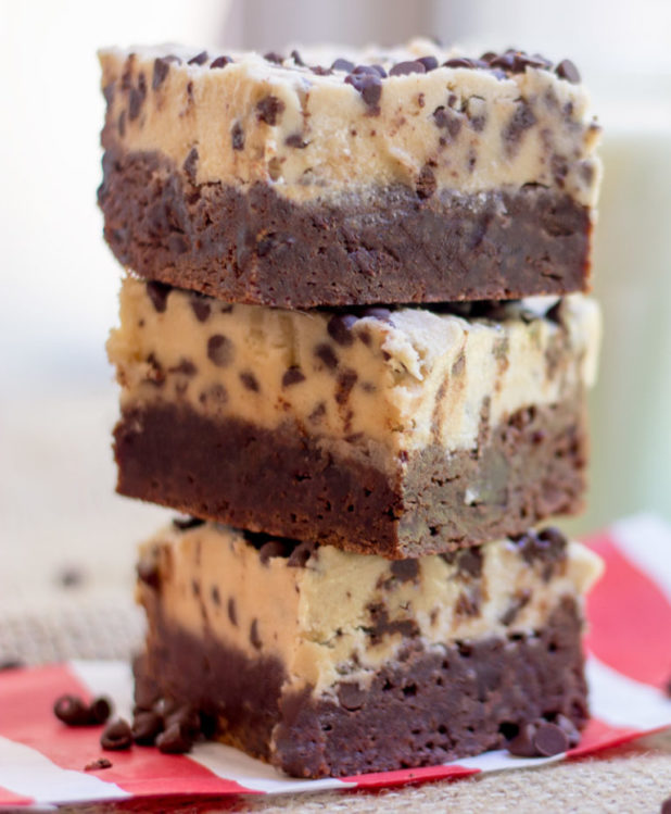 COOKIE DOUGH BROWNIES ARE BEST PART OF COOKIES AND BROWNIES ALL IN ONE!