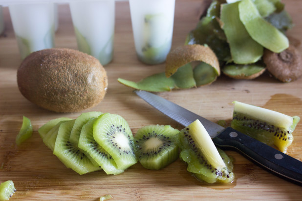 Kiwi and Lime Popsicles