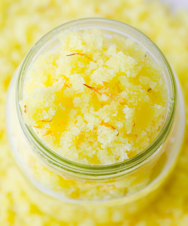 Making Lemon Body Scrub