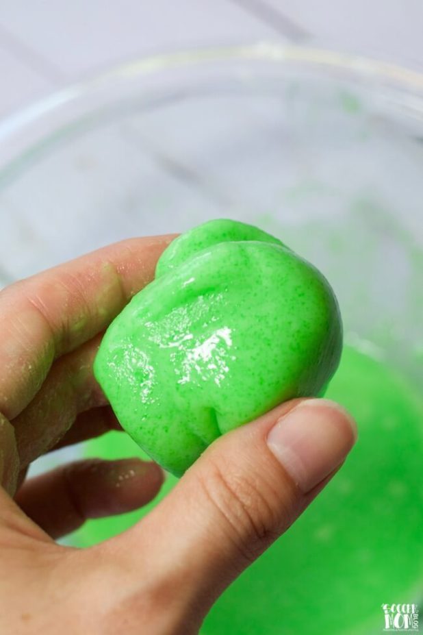 Silly Putty Lime that changes colors 