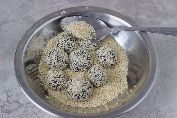 Sesame Honey Bites