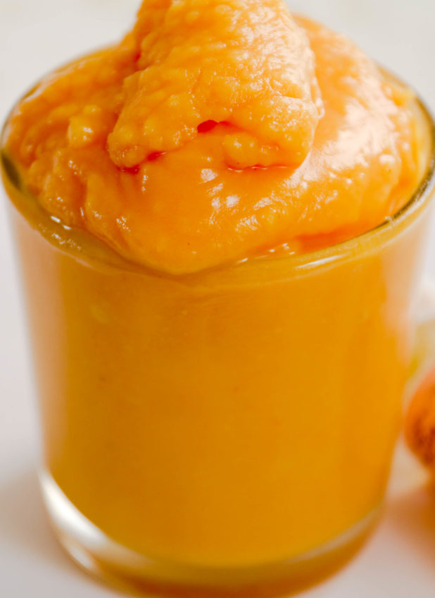 All-natural golden turmeric baking soda scrub is the perfect body scrub to exfoliant the skin naturally... 