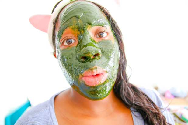 Make your skin glow with this three ingredient DIY green tea all natural facial mask!