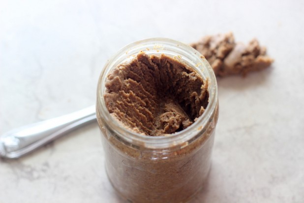 Cinnamon Honey Pecan Butter ( How to Make Pecan Butter)