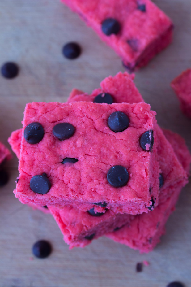 Strawberry Chocolate Chip Blondies Sugar free