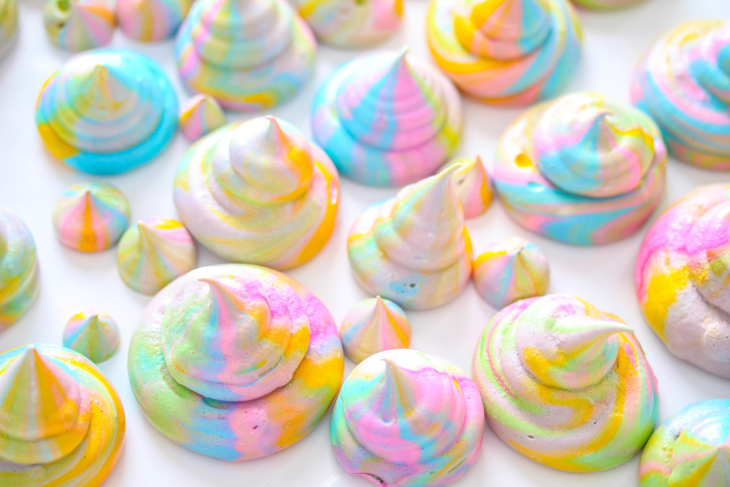 Easy to make meringue cookies in pretty Unicorn Colors for a festive, light, crisp and melt in your mouth meringues – These pretty cookies are gluten free