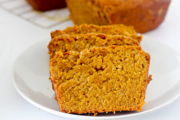 Fluffy Vegan all natural banana pumpkin bread! Made with real pumpkin and fat free!